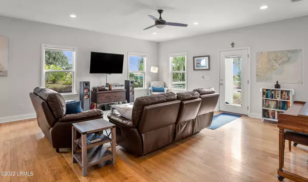 Port Royal, SC 29935,618 16th ST Street