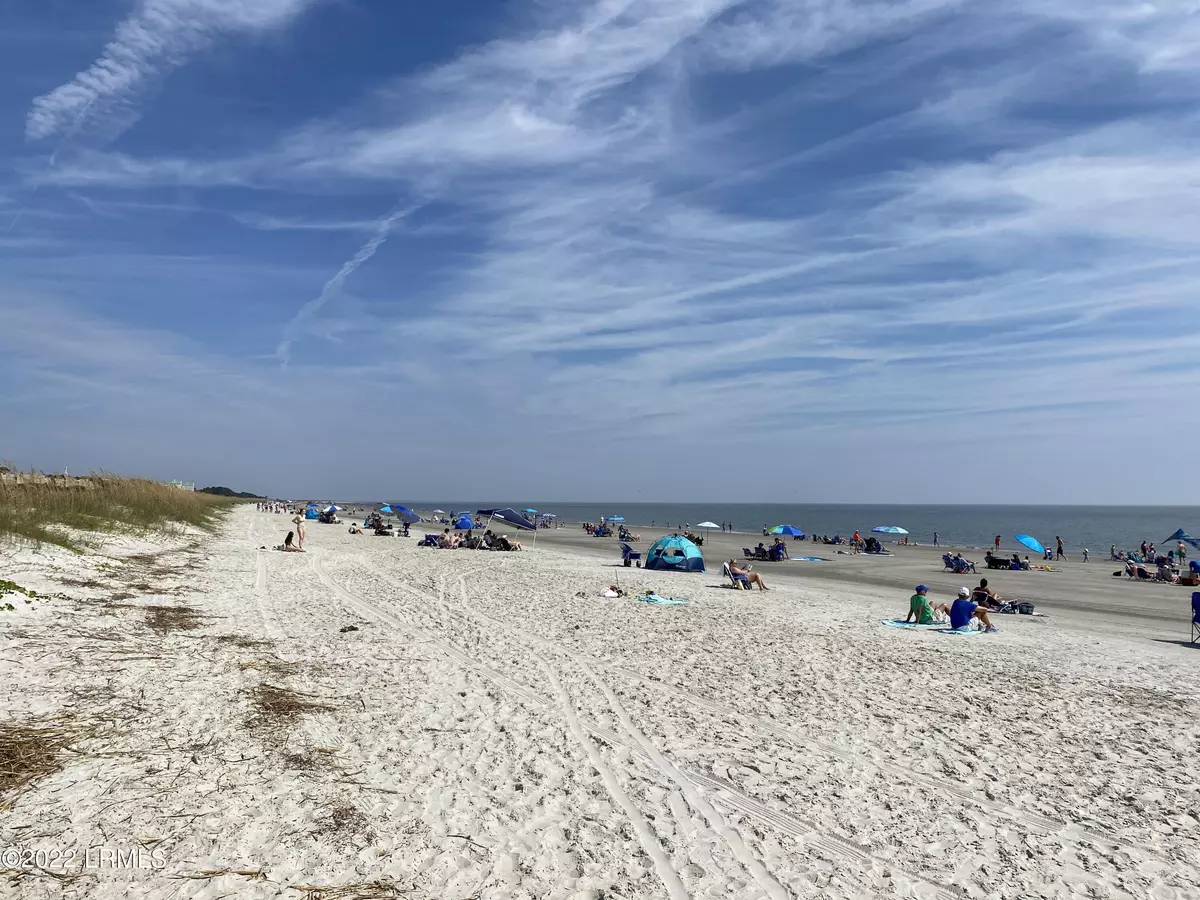 Hilton Head Island, SC 29928,45 Folly Field RD Road