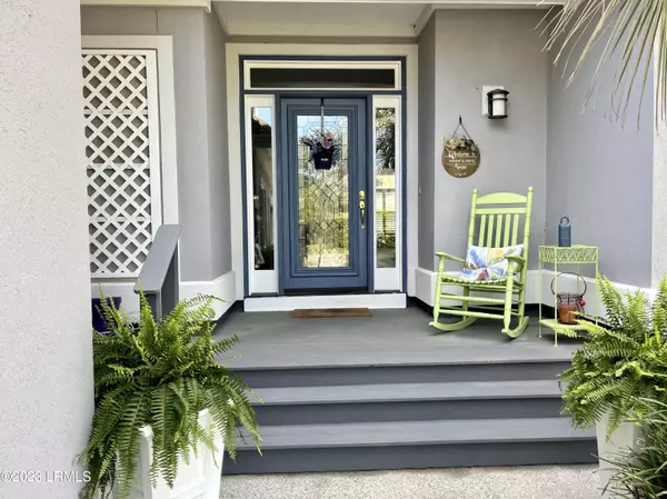 Hilton Head Island, SC 29926,42 Royal Pointe DR Drive