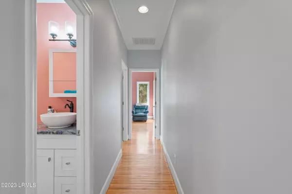 Harbor Island, SC 29920,88 Harbor DR Drive