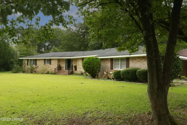 Bamberg, SC 29003,87 Dickinson ST Street