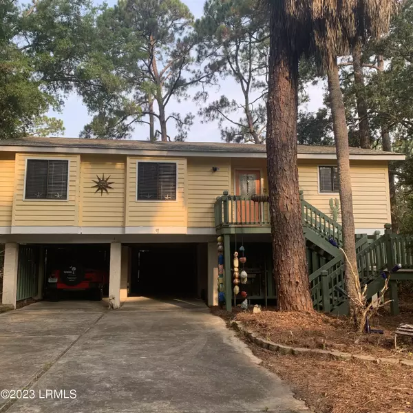 7 Ocean Marsh CT Court, Harbor Island, SC 29920