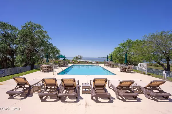 St. Helena Island, SC 29920,21 Front ST Street