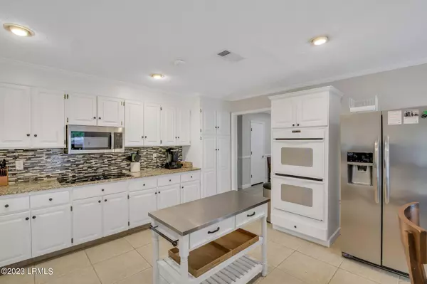 Hilton Head Island, SC 29928,1 Cotton LN Lane