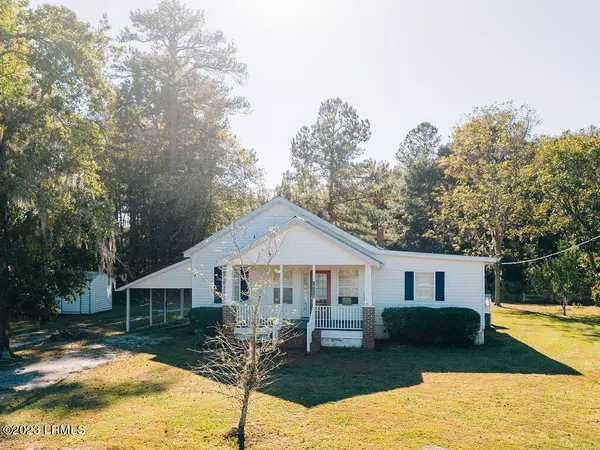 13225 Mt Carmel RD Road, Smoaks, SC 29481