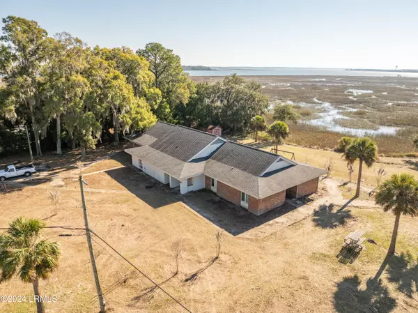 1508 Old Shell RD Road, Port Royal, SC 29935