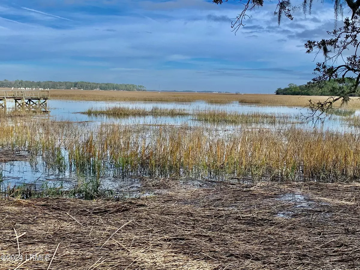 St. Helena Island, SC 29920,28 Tomahawk Trail