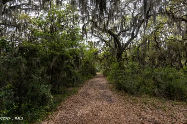 Beaufort, SC 29902,1711 Salem RD Road
