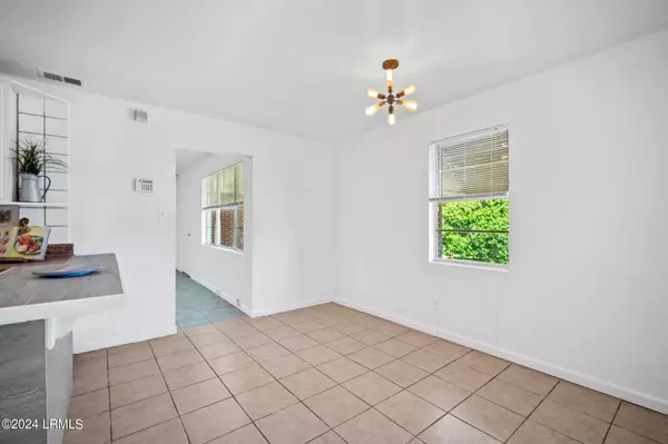 Estill, SC 29918,372 Tison Avenue