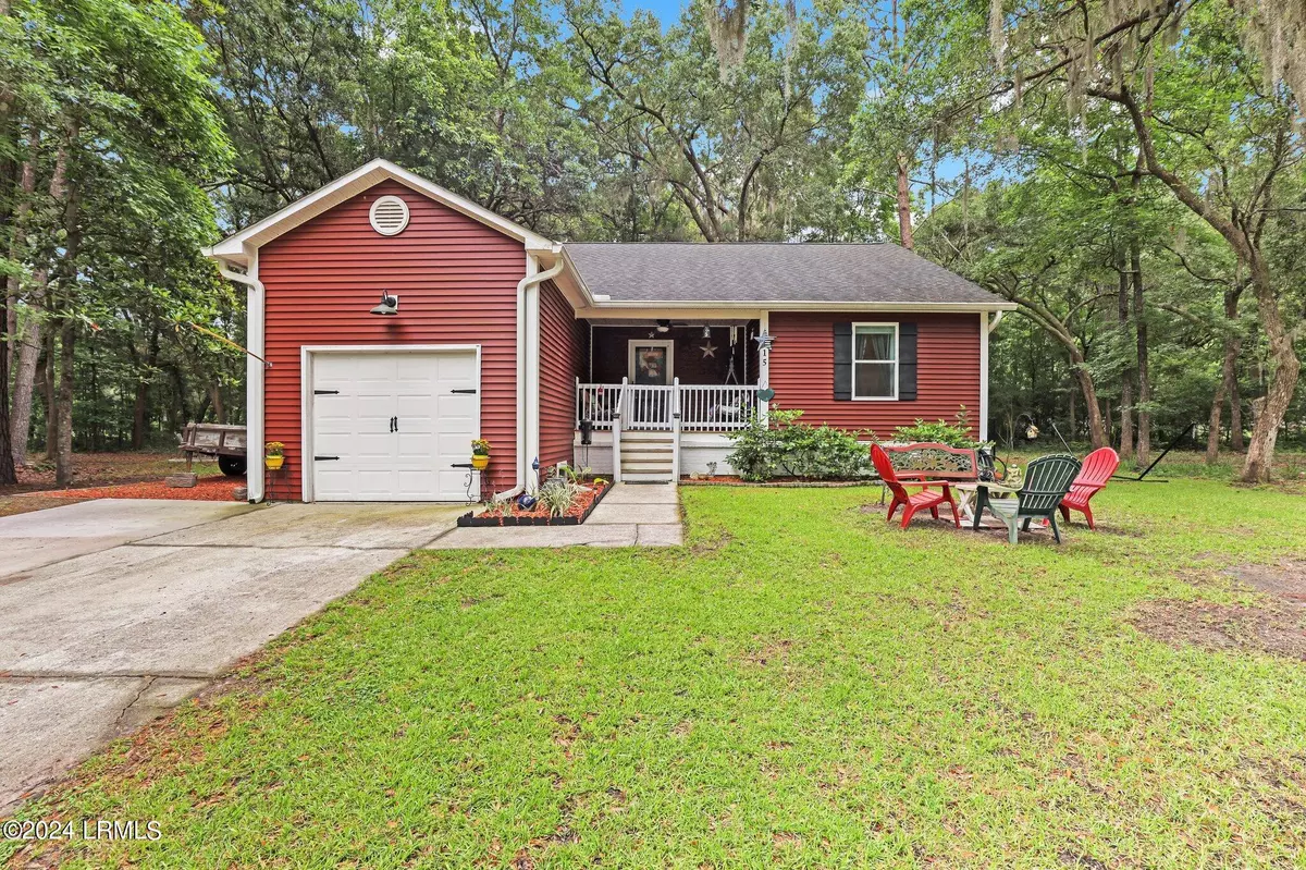 St. Helena Island, SC 29920,15 Arbor LN Lane