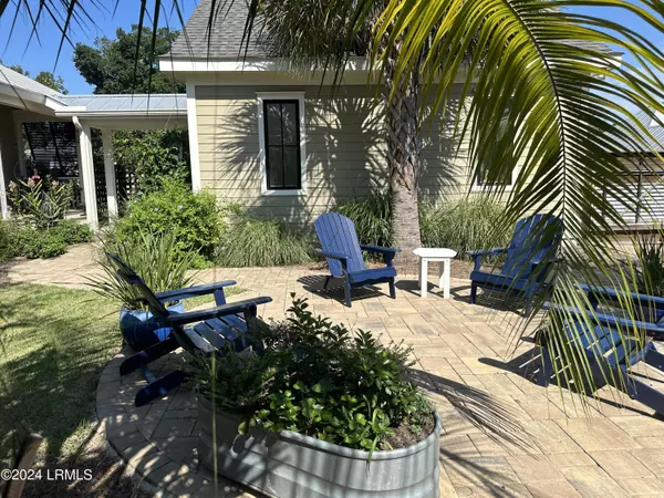 Port Royal, SC 29935,717 14th ST Street