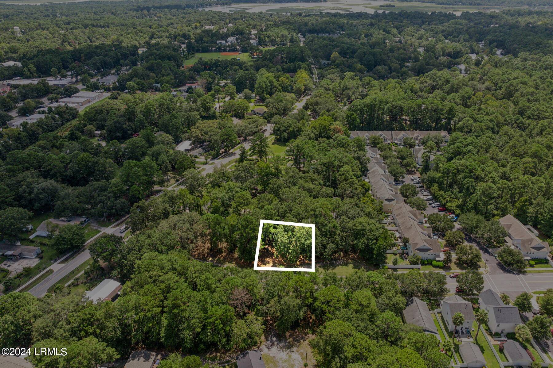 Bluffton, SC 29910,33 9th AVE Avenue