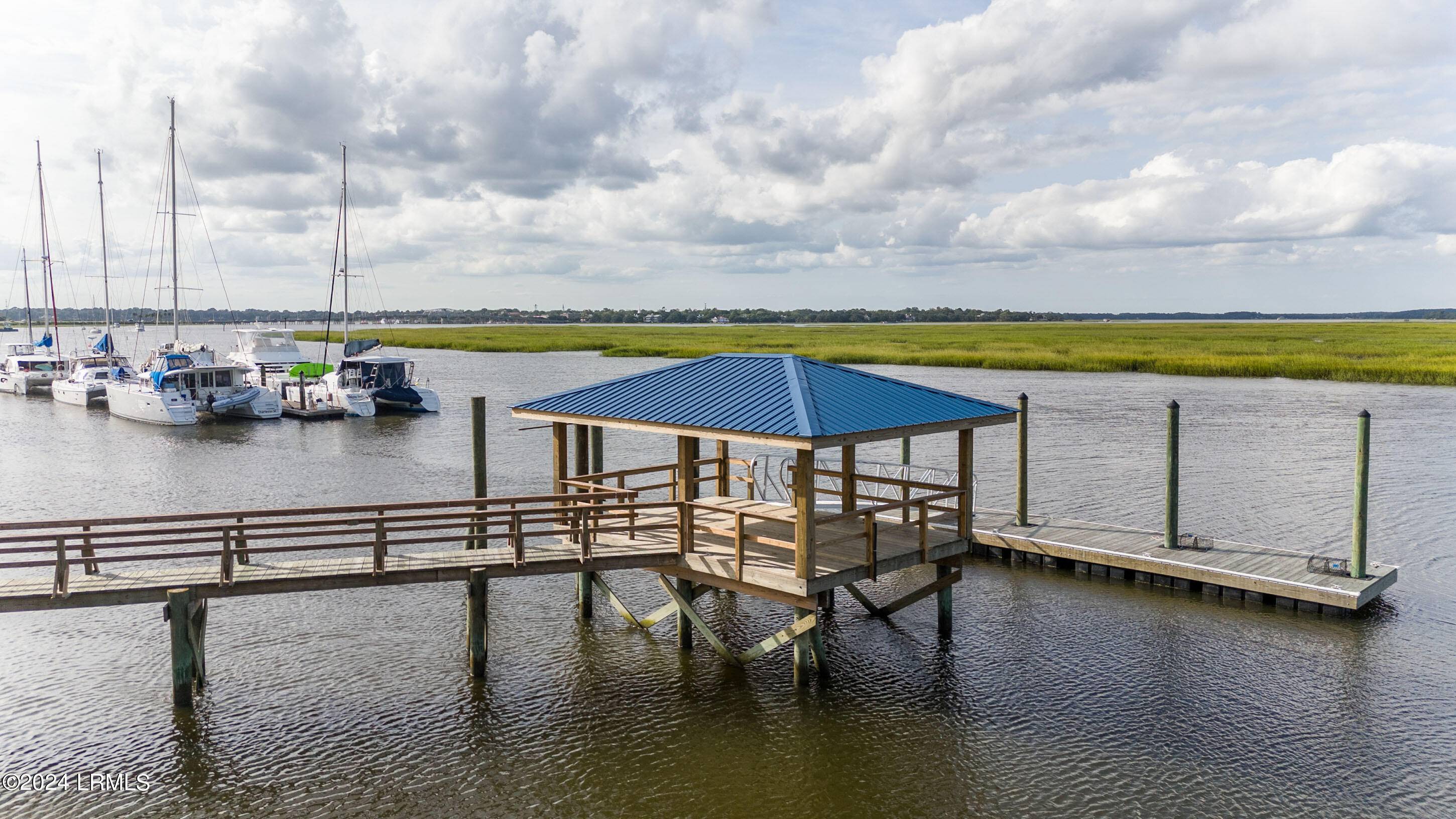 Beaufort, SC 29907,81 B Sea Island Pkwy Parkway