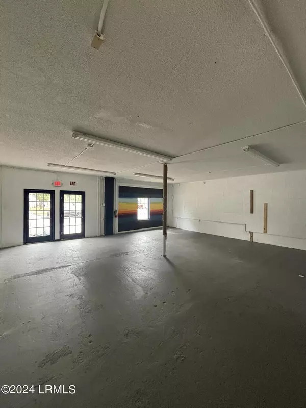 Port Royal, SC 29935,930 14th ST Street