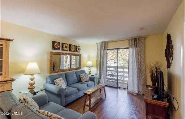 Hilton Head Island, SC 29928,45 Folly Field RD Road