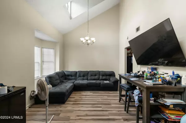 Port Royal, SC 29935,402 Island Pines DR Drive