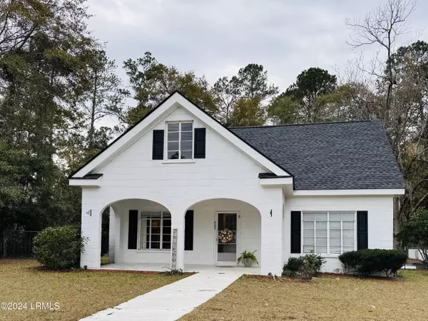 405 W Carolina AVE Avenue, Varnville, SC 29944