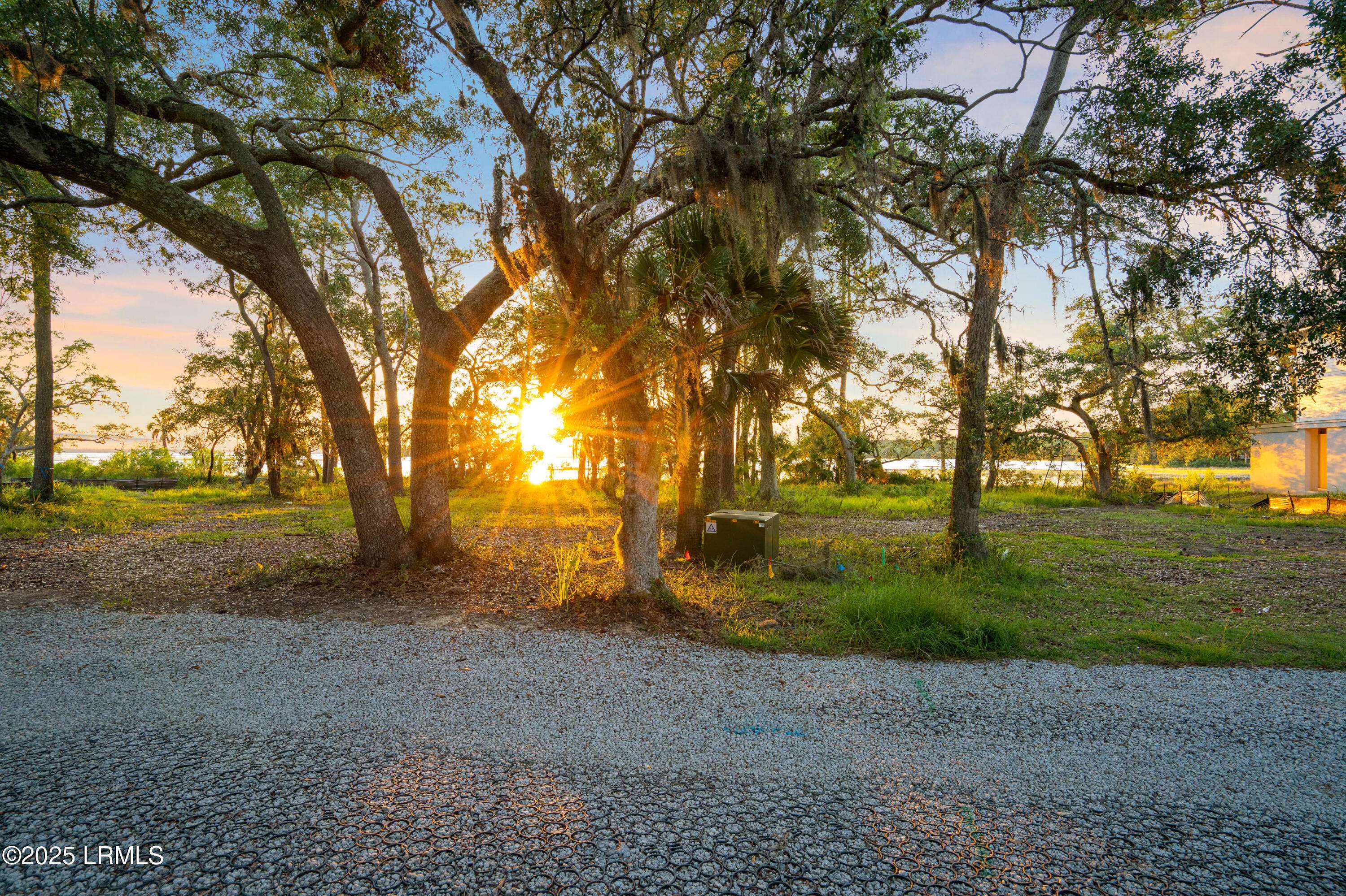 Beaufort, SC 29906,76 Old Oyster Factory RD Road