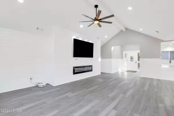 Hilton Head Island, SC 29926,4 Edgewood CT Court