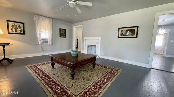 Estill, SC 29918,375 Johnston AVE Avenue