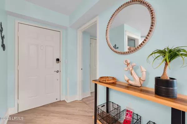 Hilton Head Island, SC 29928,10 Lemoyne AVE Avenue