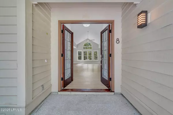 Hilton Head Island, SC 29926,8 Pineland RD Road