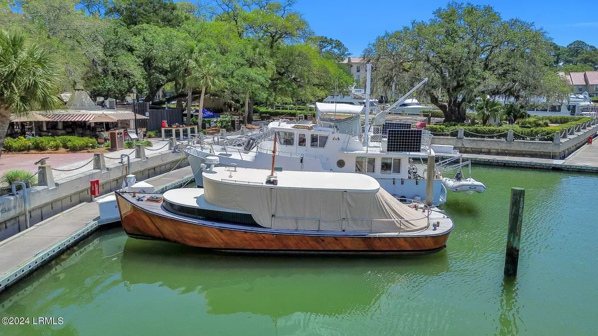 Hilton Head Island, SC 29928,13 Harbour Town Yacht Club