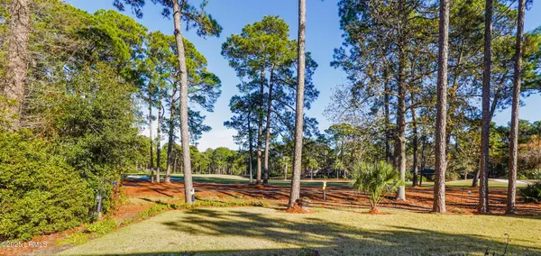 Hilton Head Island, SC 29926,28 Towhee RD Road