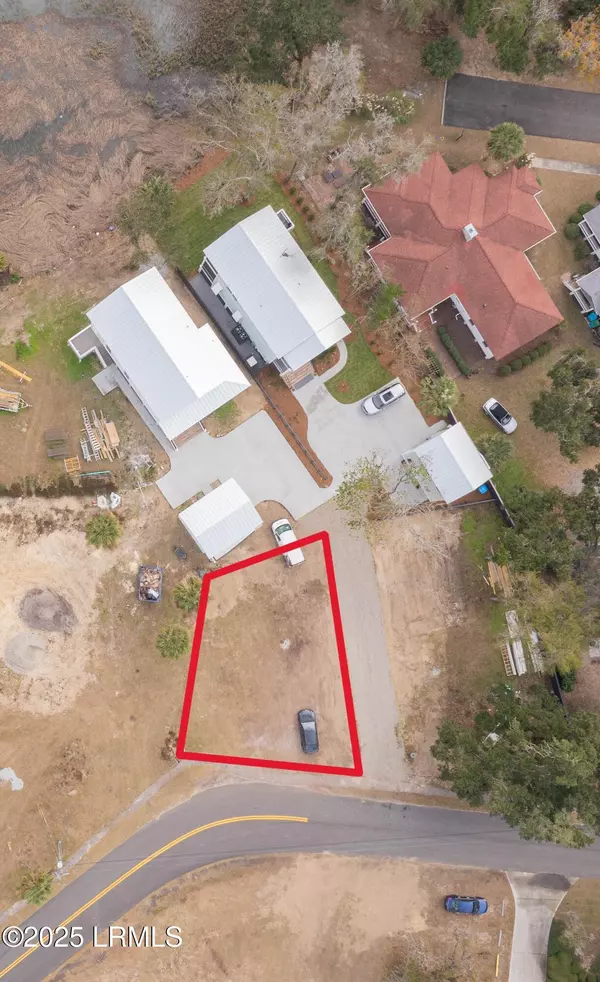 701 14th ST Street, Port Royal, SC 29935