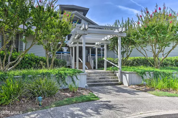 St. Helena Island, SC 29920,2 Harbor DR Drive