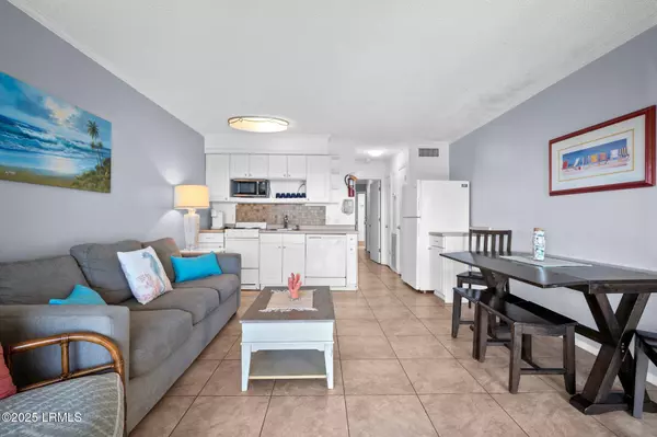 Hilton Head Island, SC 29928,40 Folly Field RD Road