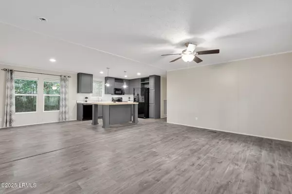 Beaufort, SC 29907,98 Sams Point RD Road