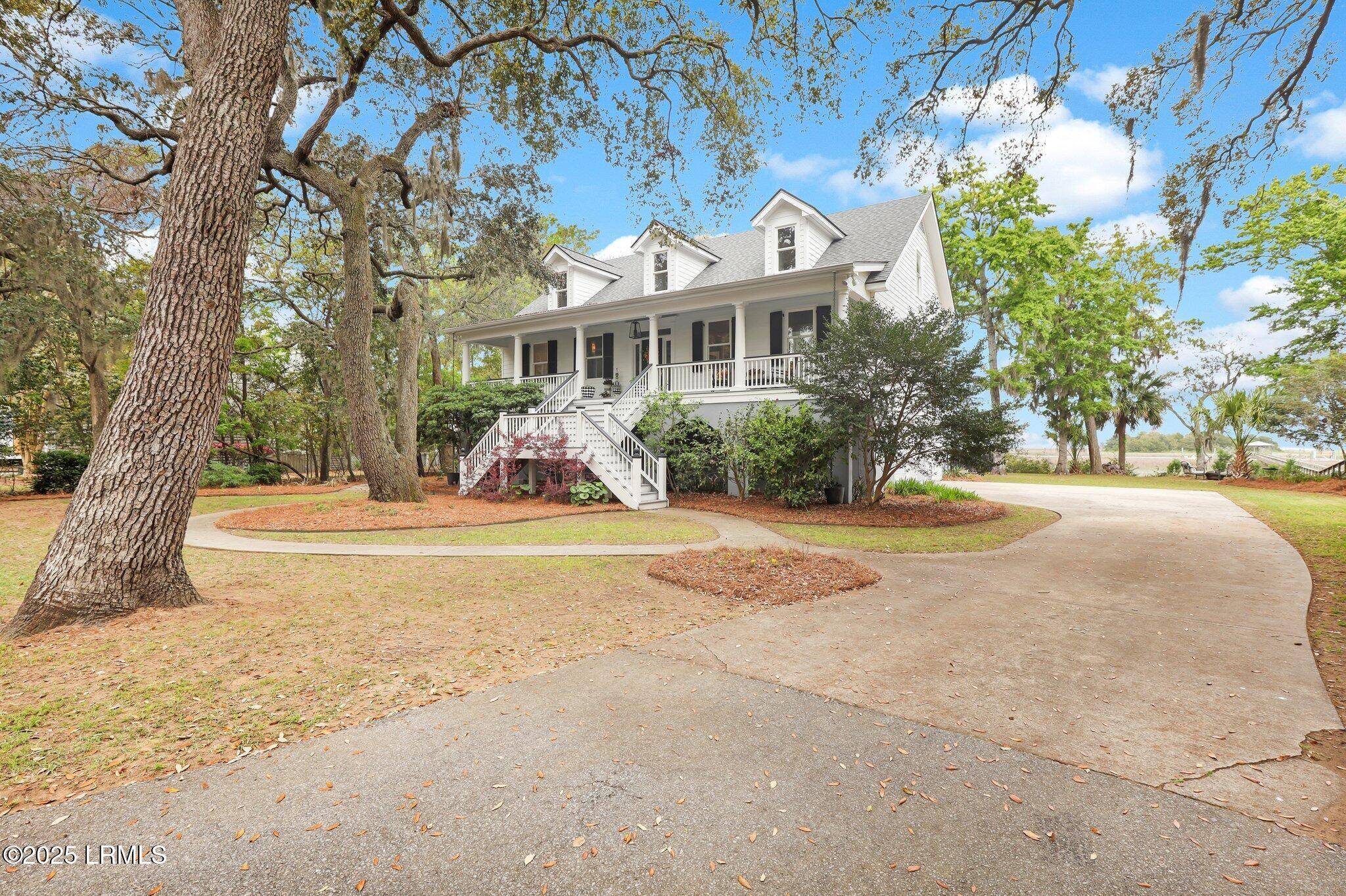 St. Helena Island, SC 29920,375 Fripp Point RD Road