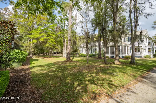 Beaufort, SC 29906,24 Treadlands