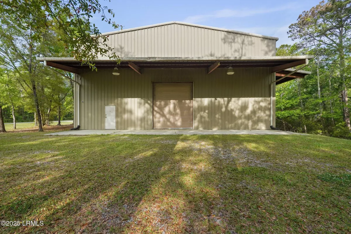 Beaufort, SC 29906,140 Bay Pines RD Road