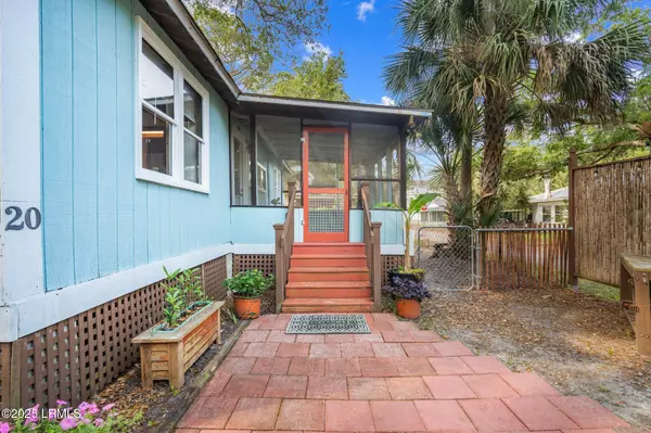Bluffton, SC 29910,20 Trout ST Street