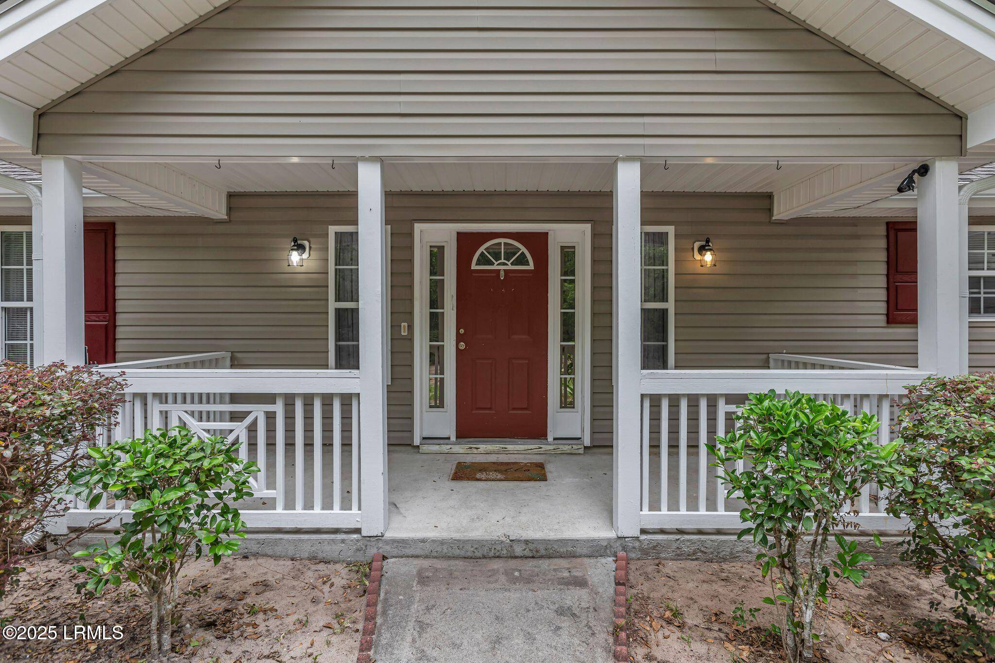 Beaufort, SC 29907,695 Sams Point RD Road