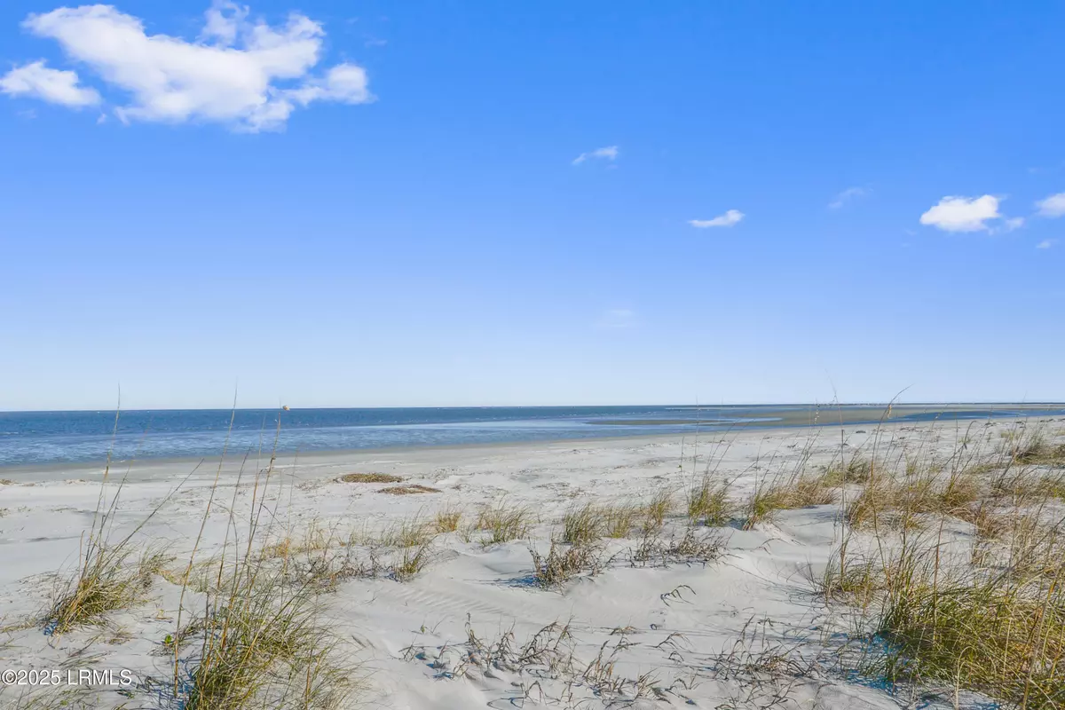 Harbor Island, SC 29920,71 Harbour Key DR Drive