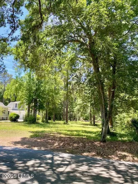Beaufort, SC 29907,185 Distant Island DR Drive