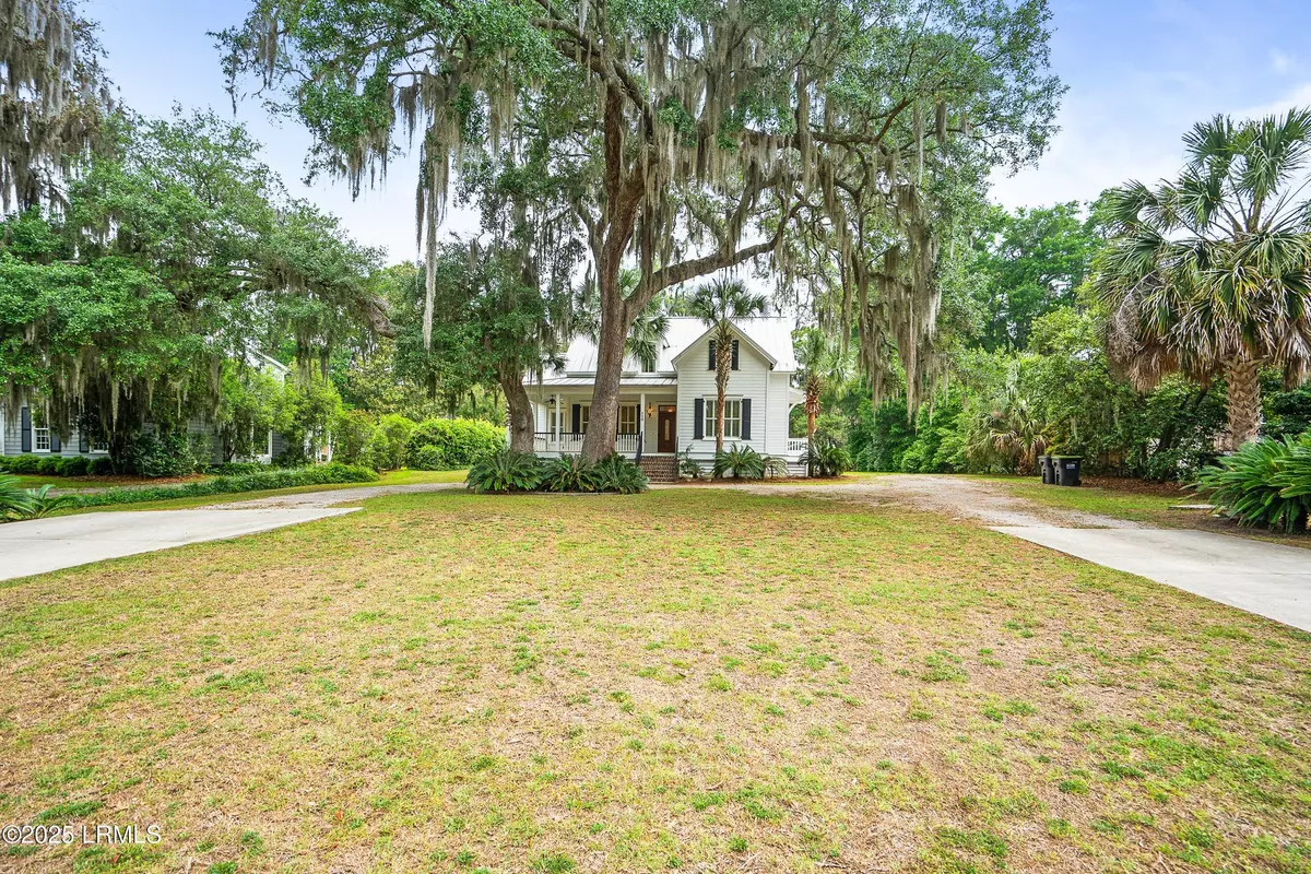 Beaufort, SC 29902,110 Fort Marion RD Road