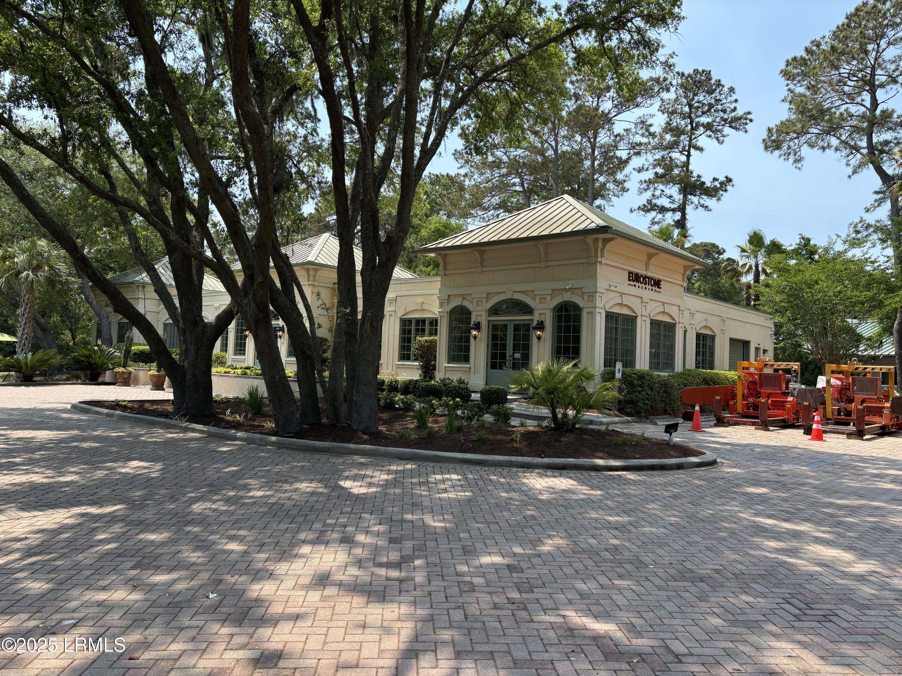15 Trellis CT Court, Hilton Head Island, SC 29926