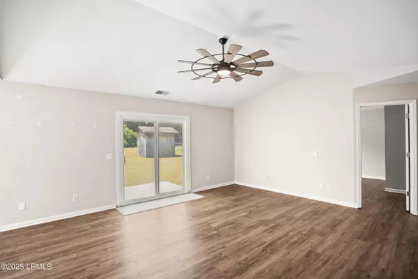 Beaufort, SC 29902,2718 Waddell RD Road