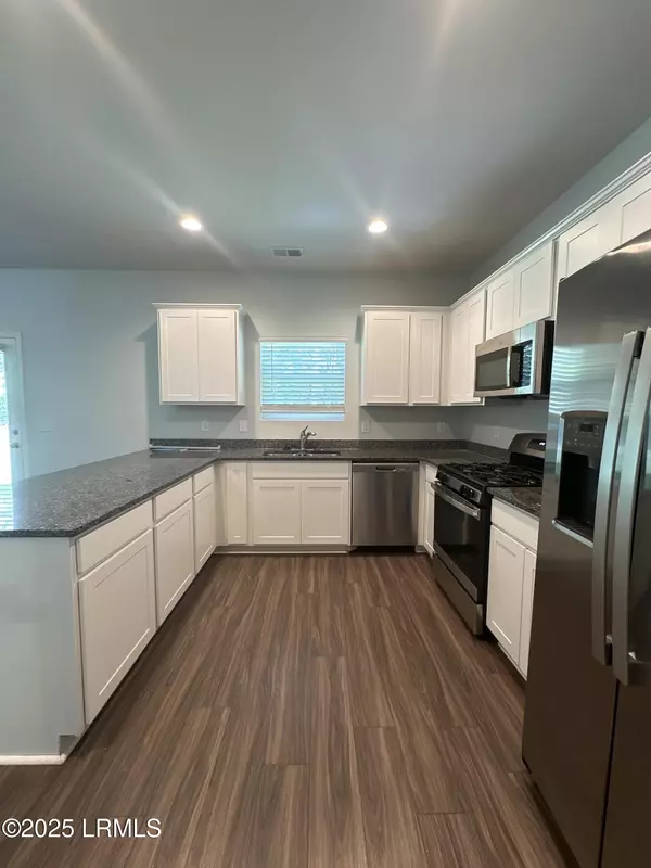 Hardeeville, SC 29927,103 Chestnut CT Court