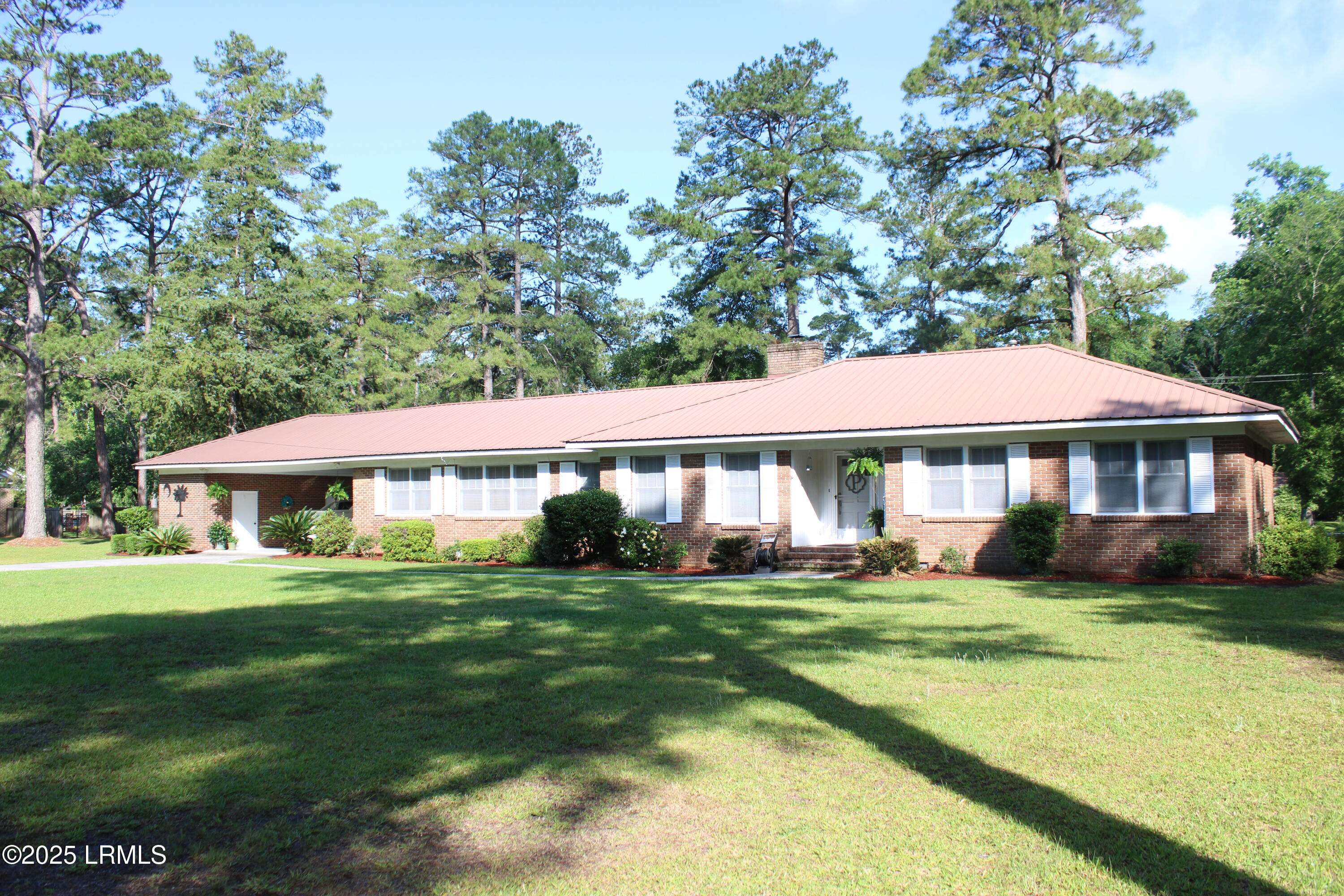 Hampton, SC 29924,110 Joey ST Street