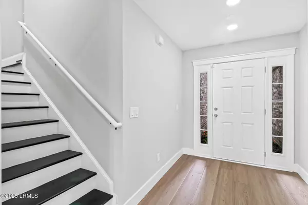 Bluffton, SC 29910,21 Hawthorne CT Court