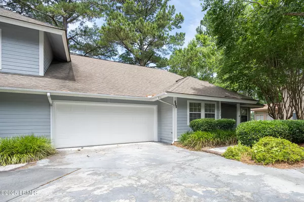 St. Helena Island, SC 29920,732 N Reeve RD Road