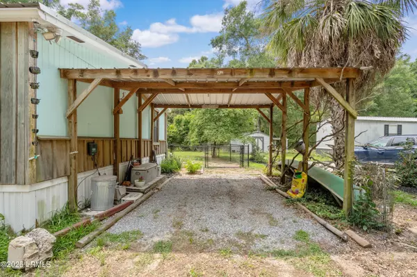 St. Helena Island, SC 29920,217 Bay Point RD Road