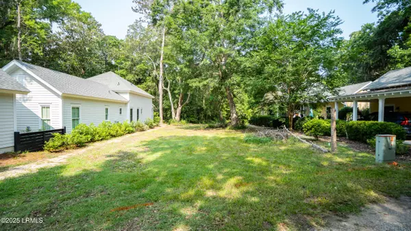 Beaufort, SC 29906,5 Brook Side