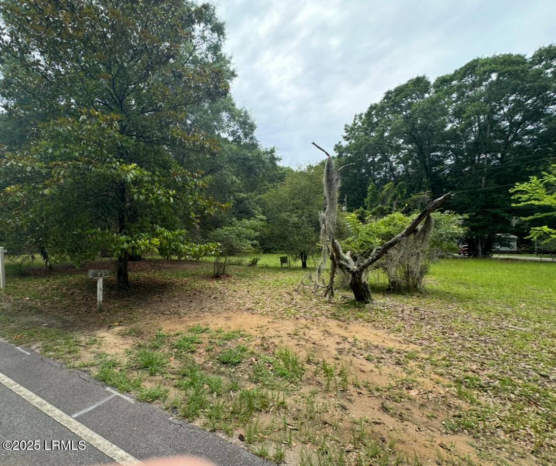 Beaufort, SC 29907,239 Little Capers RD Road