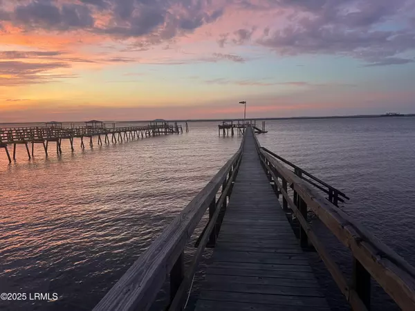 St. Helena Island, SC 29920,749 Eddings Point RD Road